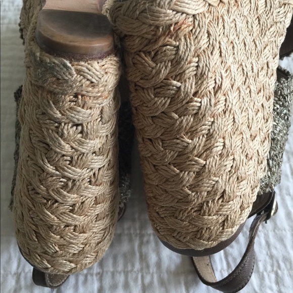 Stuart Weitzman olive raffia rope wedge sandals - Picture 10 of 13